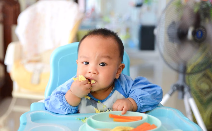 Eerste hapjes via Kleintjes methode; Baby Led Weaning; Stukjes eten