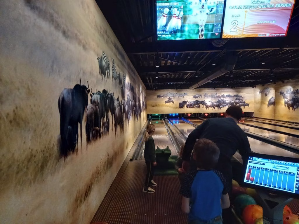 Bowlen op bowlingbaan Safari Resort Beekse Bergen bij Pamoja Lounge