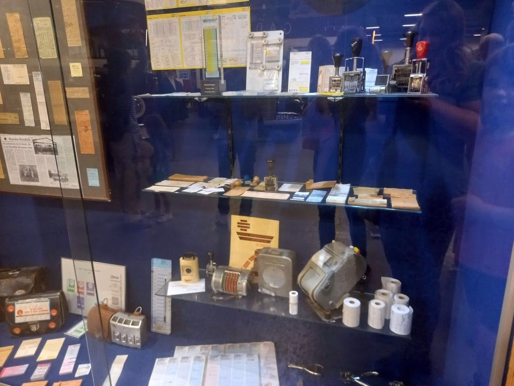 Het Nationaal Bus Museum Hoogezand - Gezinsuitje in provincie Groningen